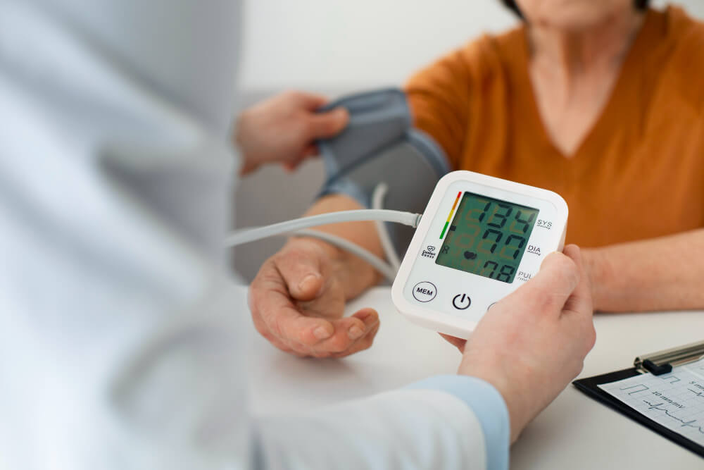 Hipertensão Arterial Secundária: Causas, Diagnóstico e Tratamento Completo